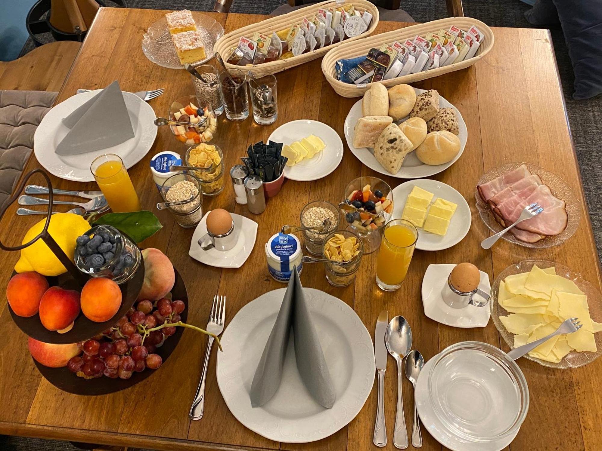 Hotel Edelweiss Kitzbuehel Стая снимка